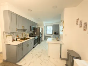 Spacious 3-BR House w/Pool MetLifeYankee STM & NYC - Image 2