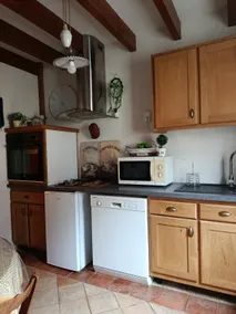 Comfortable house close to shops - Image 3