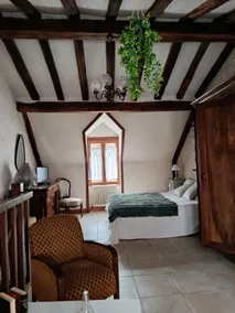 Comfortable house close to shops - Image 2