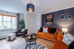 Spacious & Modern 4 Bed in Northwich with FREE Parking by 53 Degrees Property - Image 4