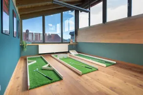 Alpine Clubhouse | Wellness & Entertainment - Image 2