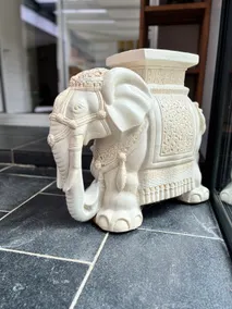 The Elephant House - Image 5