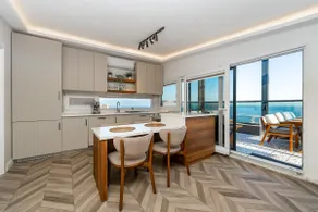 Seaside Elegance Penthouse 20 min to Ist Airport - Image 3