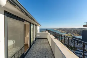 Seaside Elegance Penthouse 20 min to Ist Airport - Image 5