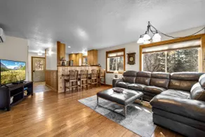 Hummingbird Cabin, Mountain & Lake Views, Glacier - Image 3