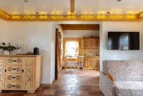 Blue Cottage - Image 4