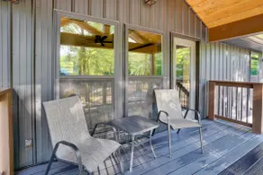 Steps to Lake! Pet-Friendly Murray Retreat w/ Deck - Image 2