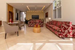 Single-story luxury home with 4BR near São Paulo - Image 5