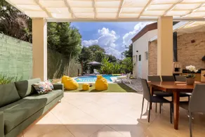 Single-story luxury home with 4BR near São Paulo - Image 4