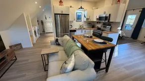 Lush Muskoka Nature Retreat with A.C. & Fire Place - Image 2