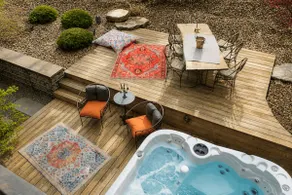 Exceptional home in the heart of nature with private hot tub - Image 2