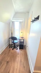 The Tidy Third Floor Studio - Image 4