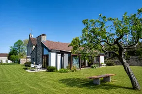Quiet getaway near Noyers – 3 bedrooms - Image 2