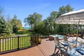 5 Br Wooded Lake Retreat Hot Tub & Private Beach - Image 5