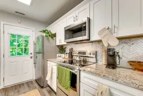 Adorable 3-bedroom Less than 20 mins from Stadium! - Image 4