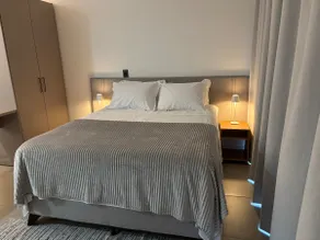 R3 Luxury urban loft, near mall/park, for 2 people - Image 4