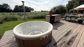 New luxury waterfront lodges with private hot tub - Image 5