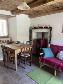 Robins' Retreat - Image 5