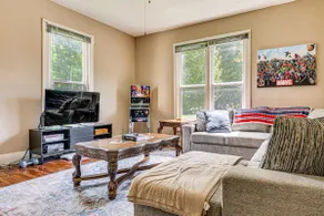 Walkable Old Town | Sleeps 10 | 1900s Charm - Image 4