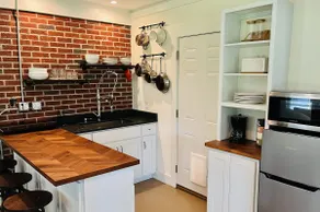 5-Star Standalone Garden Cottage - 5 Mins to USC - Image 3