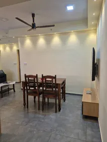 25th Floor Lake & City View 1BHK Apartment|Vytilla - Image 3