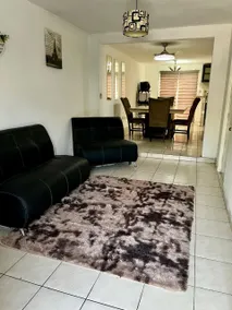 Spacious, comfortable house in an excellent location - Image 2