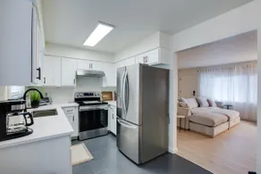Remodeled 2BR Near Washington Square | King Bed - Image 3