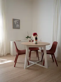 Calm&Chic Suite Near Main Train Station - Image 2