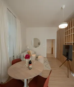 Calm&Chic Suite Near Main Train Station - Image 4