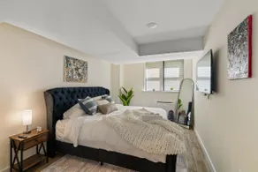 Cozy 2BR w Free Parking, Near NYC - Image 2