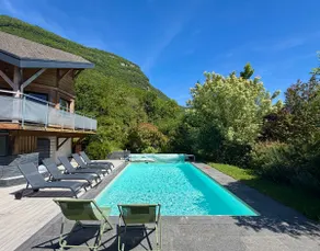 Villa with pool, 5 minutes from the lake - Image 2