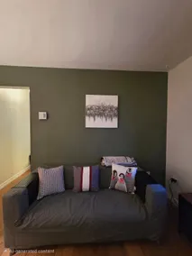 Uptown Prime Location 3 beds 2.5 bath backyard - Image 3