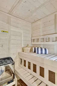 Luxury Retreat: Hot Tub, Views, Sauna, Games, EV - Image 3