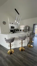 The Breeze House - Image 3