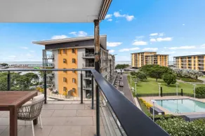 Zen Bayside - seaview - balcony - shared pool - Image 3