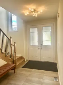 Luxury 4BR Aurora Home , Near Yonge , BBQ , Parking - Image 4