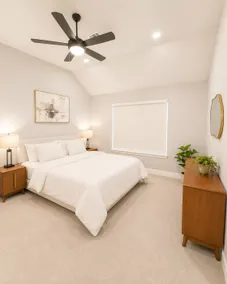 Modern 2026 Home • Spotless • Easy Highway Access - Image 4