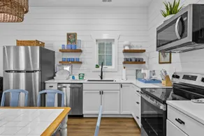 Private Lake Cottage • Kayak & Fish • Sleeps 6 - Image 2
