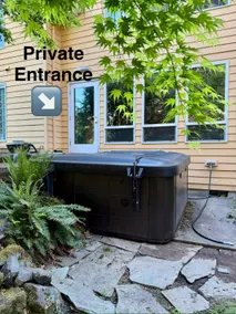 Serene with hot tub/yoga pavilion-close to all - Image 2