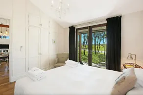 Block Eight 1 - Vineyard View - 5* Luxury in the vineyards - Image 3