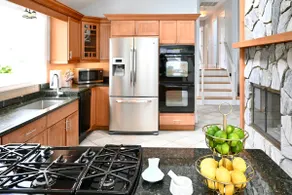 S.S. Escape | Walk to Beaches | Newly Renovated - Image 4
