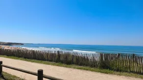 Seaside summer retreat · Near beach & surf spots - Image 2