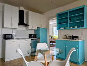 2 BR in Yale campus, very safe area, free parking - Image 4