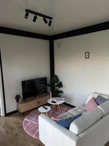 The Pink House - Image 4