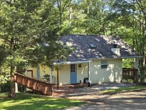 Charming, family friendly, lake front retreat! - Image 5