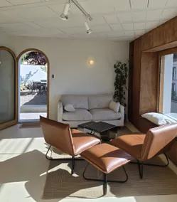 La Maison d'Andre, Vineyard View and Spa - Image 3