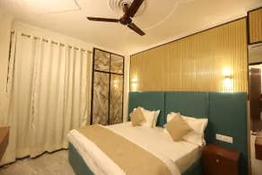 Newly Built Luxury 2BHK Near Airport SouthDelhi - Image 4