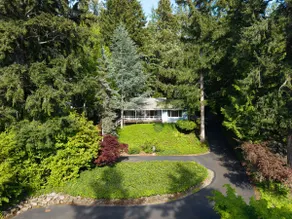 Phinney Bay Cottage with a View - Image 5
