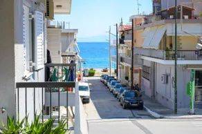 Rania's Seaside Nest- Steps from the Beach - Image 4