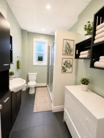 Nice large place to stay - Image 3